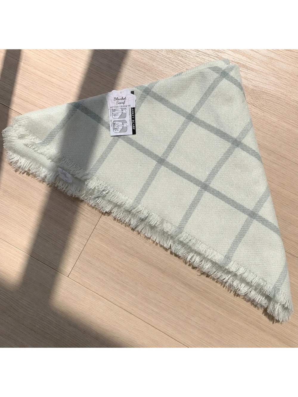 NWT Accessory Depot White Gray Plaid Blanket Scarf Oversized Fringe Wrap
